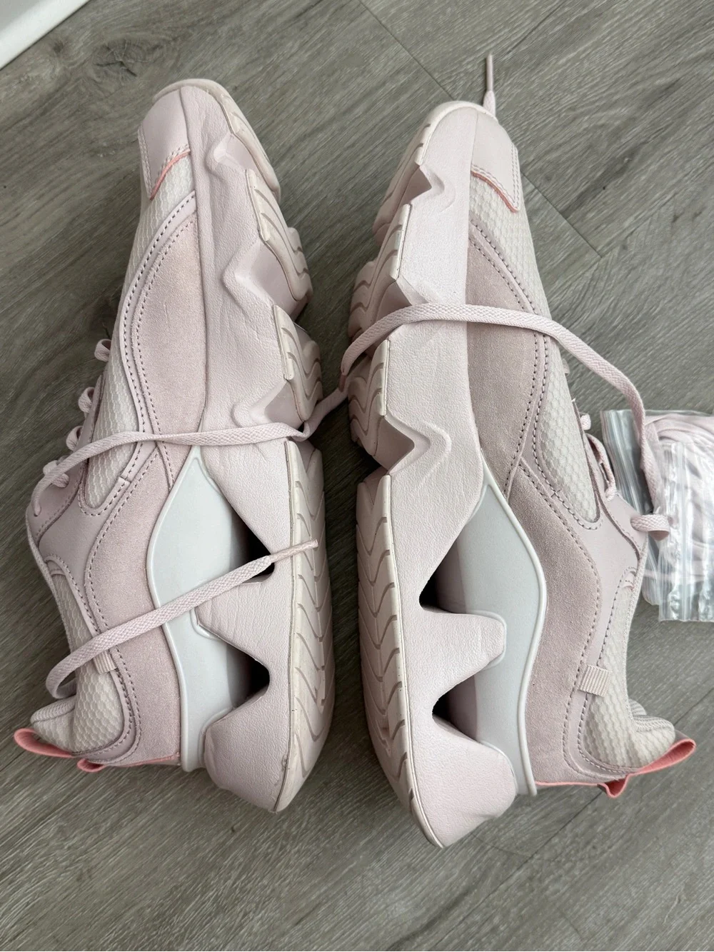 Nike Women’s Light Pink Athletic Sneakers size 11